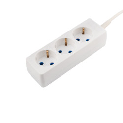 Удлинитель 3 гнезда, 1,5м, 3х0,75мм², с/з, белый PROconnect
