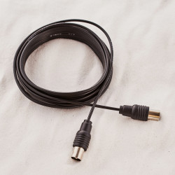 ВЧ кабель ТВ штекер - ТВ штекер, 5м, черный REXANT